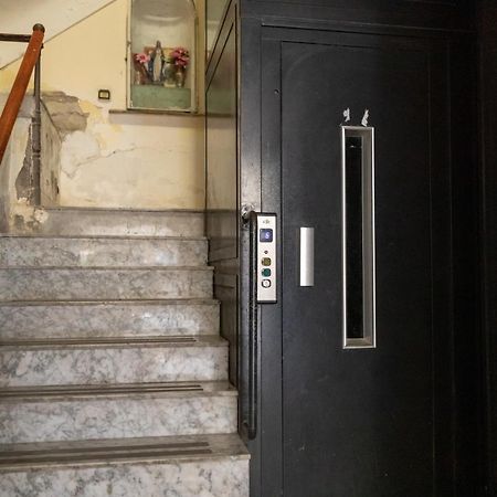 Apartment With Sea View With 2 Lifts Above Montesanto! Naples Extérieur photo
