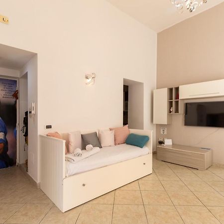 Apartment With Sea View With 2 Lifts Above Montesanto! Naples Extérieur photo