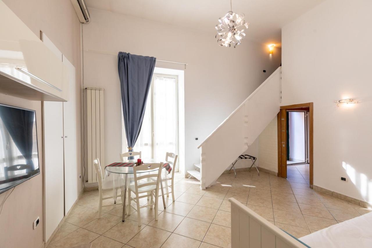 Apartment With Sea View With 2 Lifts Above Montesanto! Naples Extérieur photo
